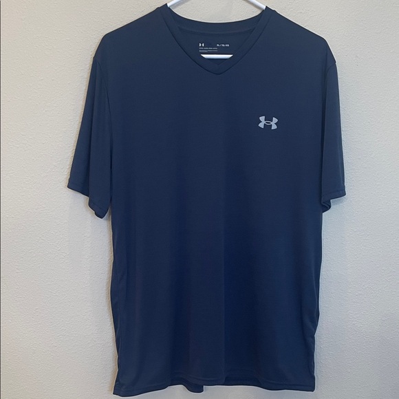 Under Armour Other - Under Armour Loose V Neck Shirt Size XL